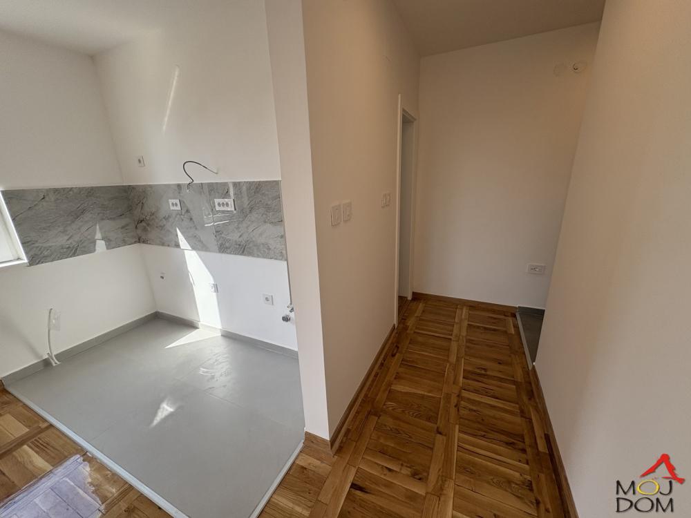 Slika 4 - Stan,NOVI SAD,TELEP,kv: 29, € 73200, ID: 1031103