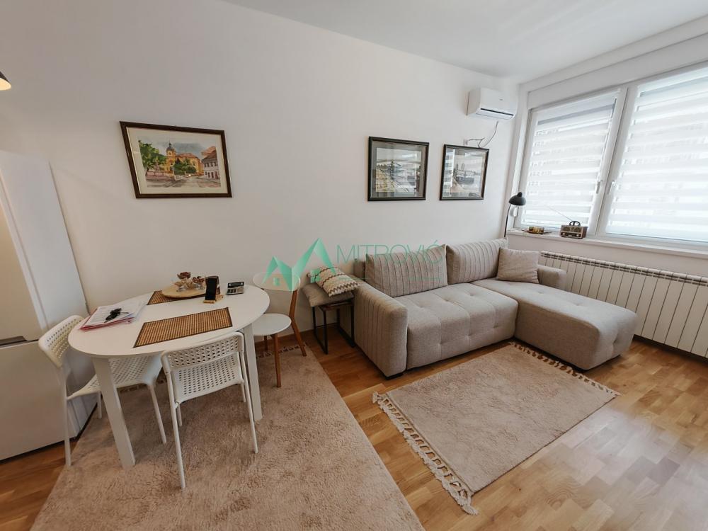 Slika 3 - Telep, 42m2. Nov dvosoban stan sa nameštajem! 