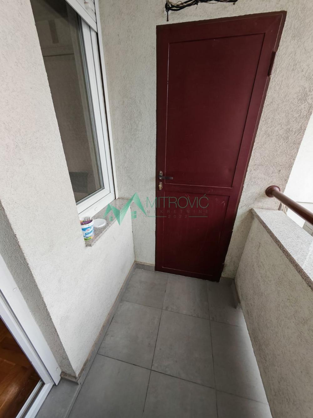 Slika 8 - Nova Detelinara, 36m2. Jednoiposoban. 