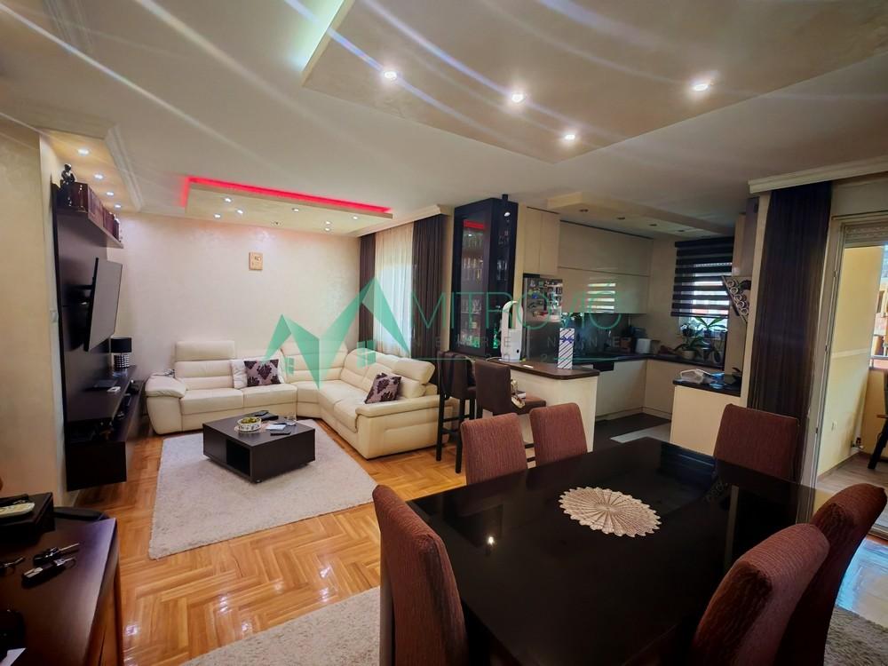 Glavna slika -Prelep, uknjižen trosoban stan na Telepu. 72m2. Mogućnost kupovine garaže. 