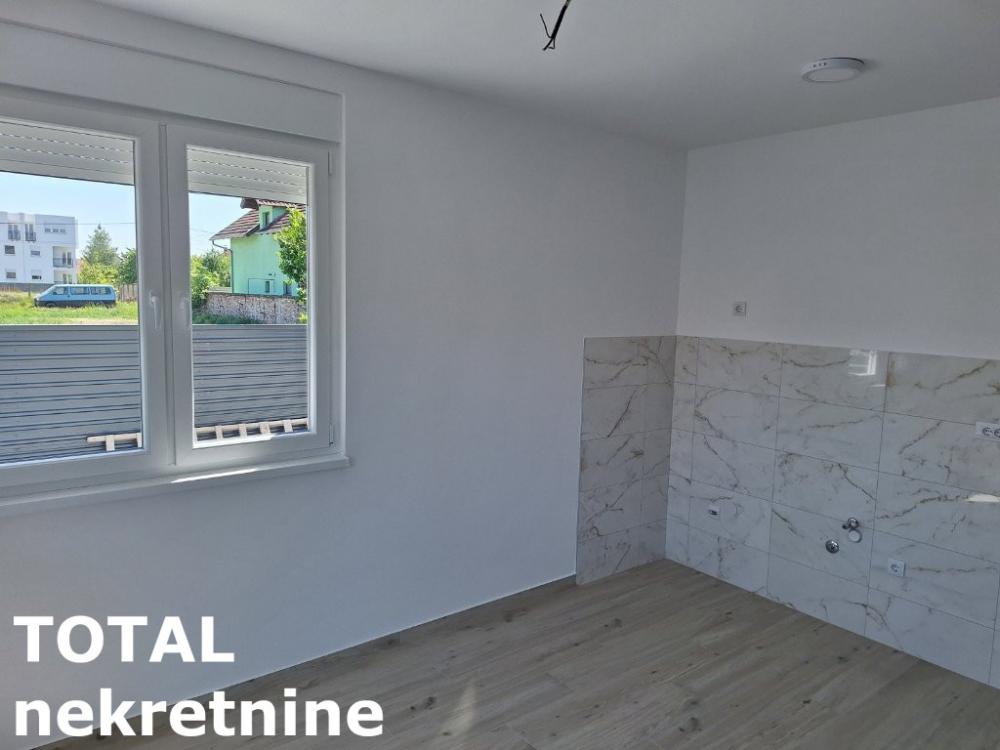 Slika 2 - Stan,NOVI SAD,ADICE,kv: 32.00, € 57680, ID: 1101266