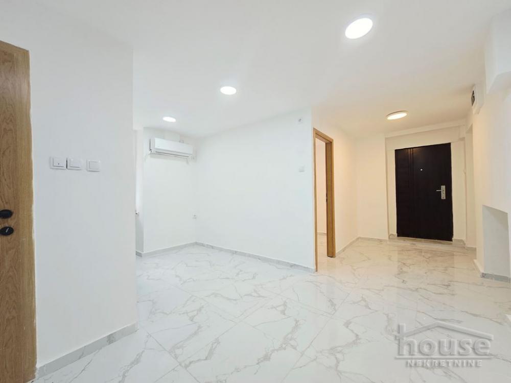 Slika 3 - Stan,NOVI SAD,CENTAR,kv: 27.00, € 85000, ID: 1064444