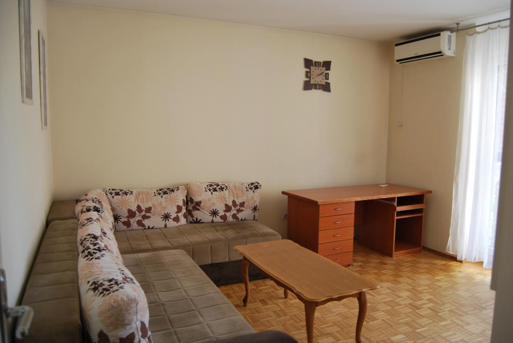 Slika 6 - Dvosoban, 60m2, Veselina Masleše Novi Sad, sa terasom, ima lift