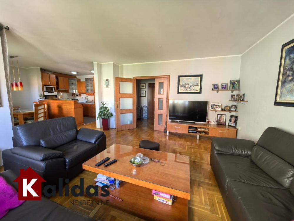 Slika 3 - Stan,NOVI SAD,NOVA DETELINARA,kv: 107, € 288400, ID: 1008094
