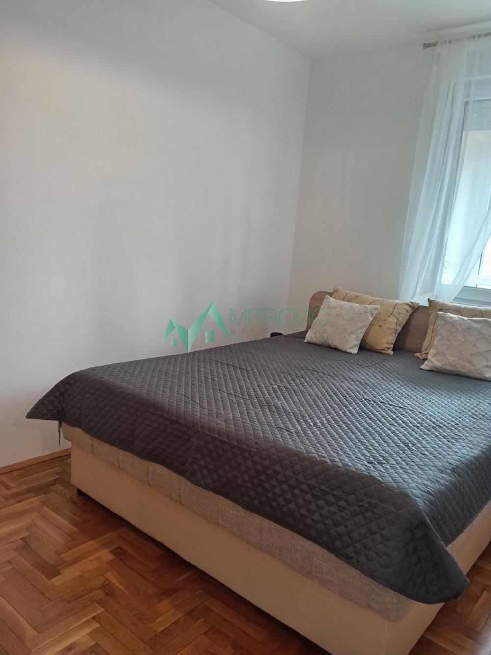 Slika 5 - Jednoiposoban, 39m2, Socijalno Novi Sad, sa terasom, sa parkingom