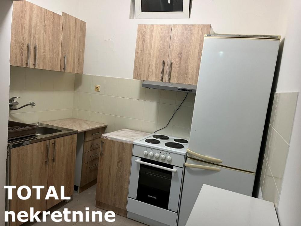 Slika 5 - Stan,NOVI SAD,BULEVAR,kv: 28.00, € 115000, ID: 1101296