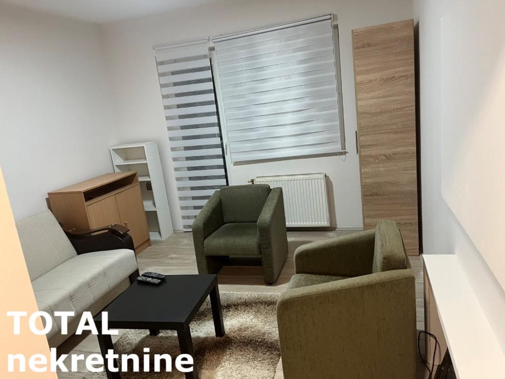 Slika 2 - Stan,NOVI SAD,BULEVAR,kv: 28.00, € 115000, ID: 1101296