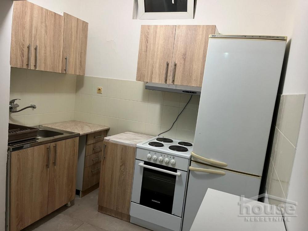 Slika 4 - Stan,NOVI SAD,BULEVAR,kv: 28.00, € 115000, ID: 1064448