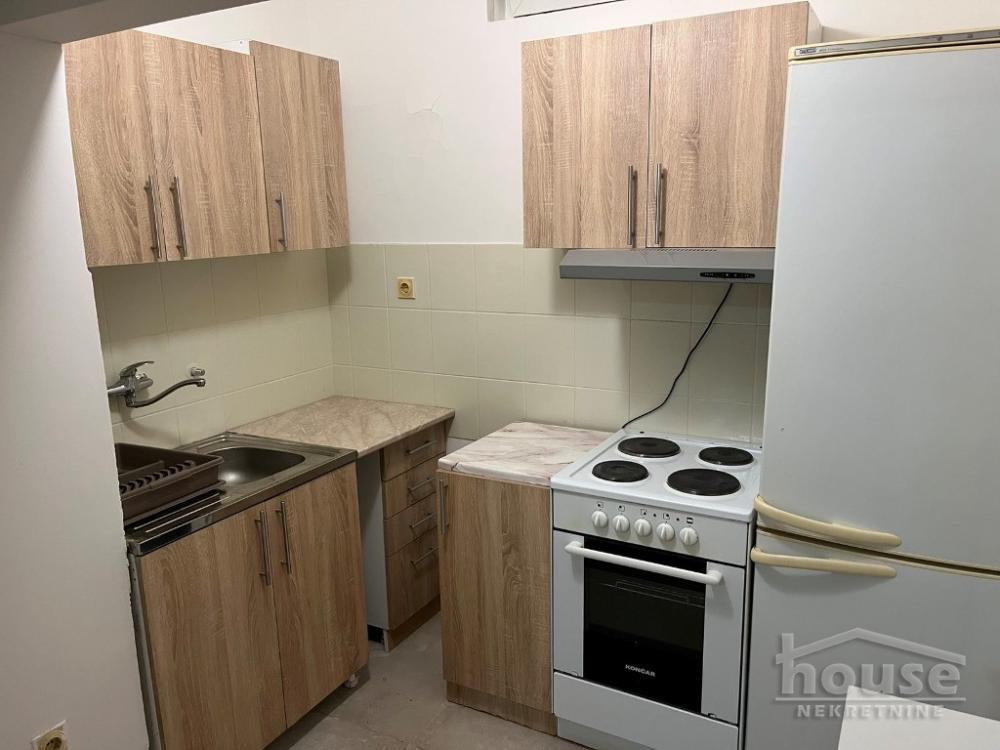 Slika 5 - Stan,NOVI SAD,BULEVAR,kv: 28.00, € 115000, ID: 1064448