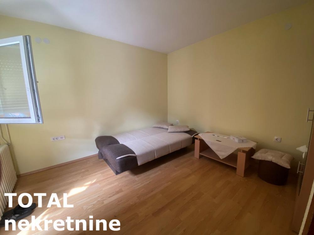 Glavna slika -Stan,NOVI SAD,CENTAR,kv: 18.00, € 50000, ID: 1101282