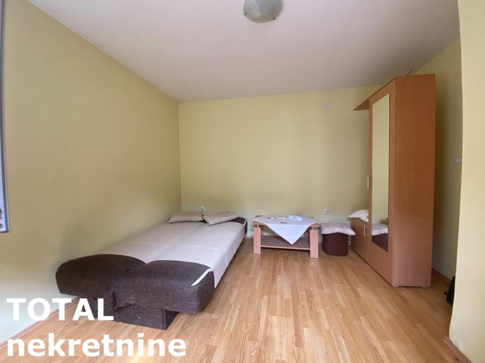 Slika 2 - Stan,NOVI SAD,CENTAR,kv: 18.00, € 50000, ID: 1101282