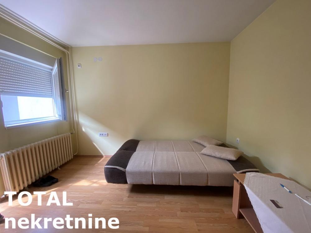 Slika 5 - Stan,NOVI SAD,CENTAR,kv: 18.00, € 50000, ID: 1101282