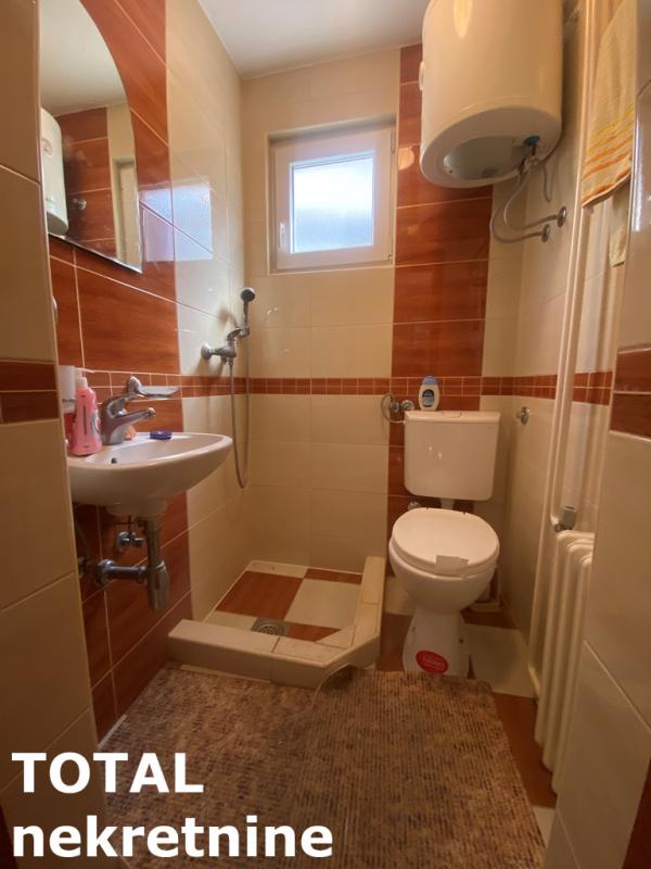 Slika 9 - Stan,NOVI SAD,CENTAR,kv: 18.00, € 50000, ID: 1101282