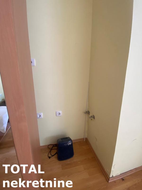 Slika 4 - Stan,NOVI SAD,CENTAR,kv: 18.00, € 50000, ID: 1101282