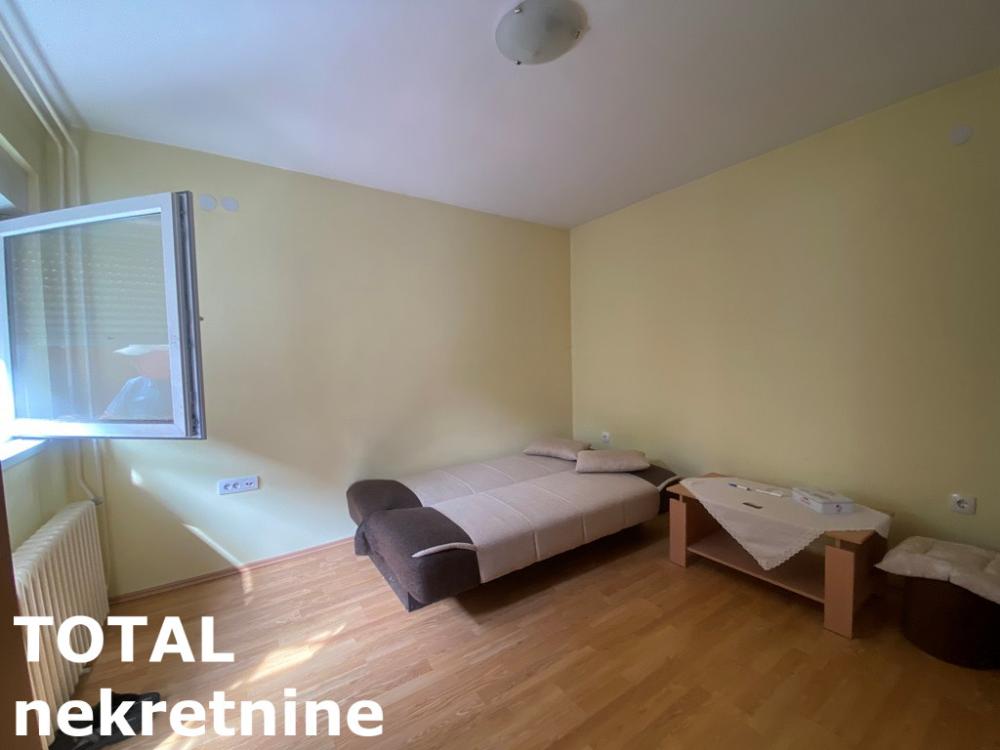 Slika 1 - Stan,NOVI SAD,CENTAR,kv: 18.00, € 50000, ID: 1101282