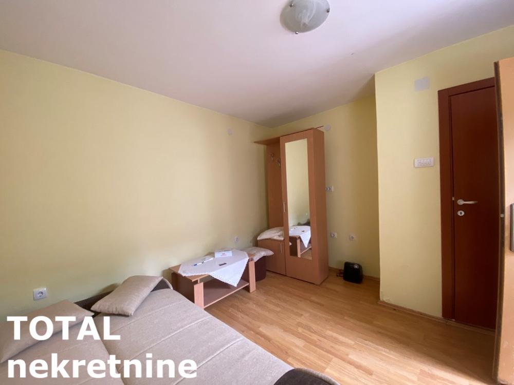 Slika 3 - Stan,NOVI SAD,CENTAR,kv: 18.00, € 50000, ID: 1101282