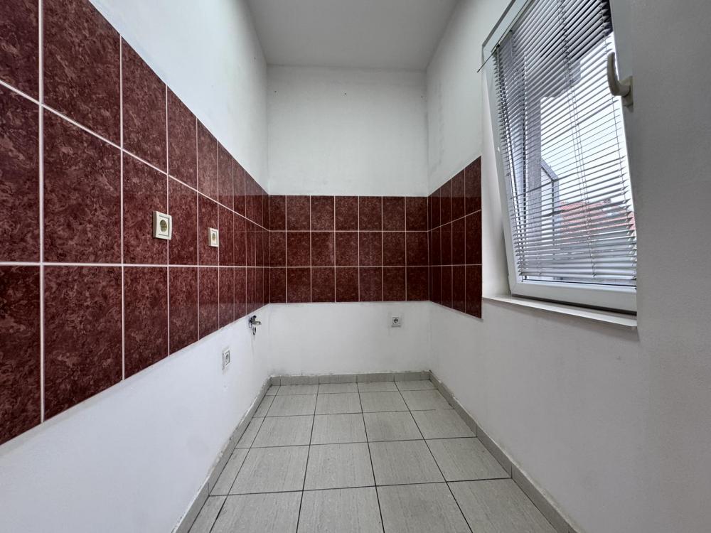 Slika 4 - Trosoban stan na Bulevaru Evrope sa parking mestom