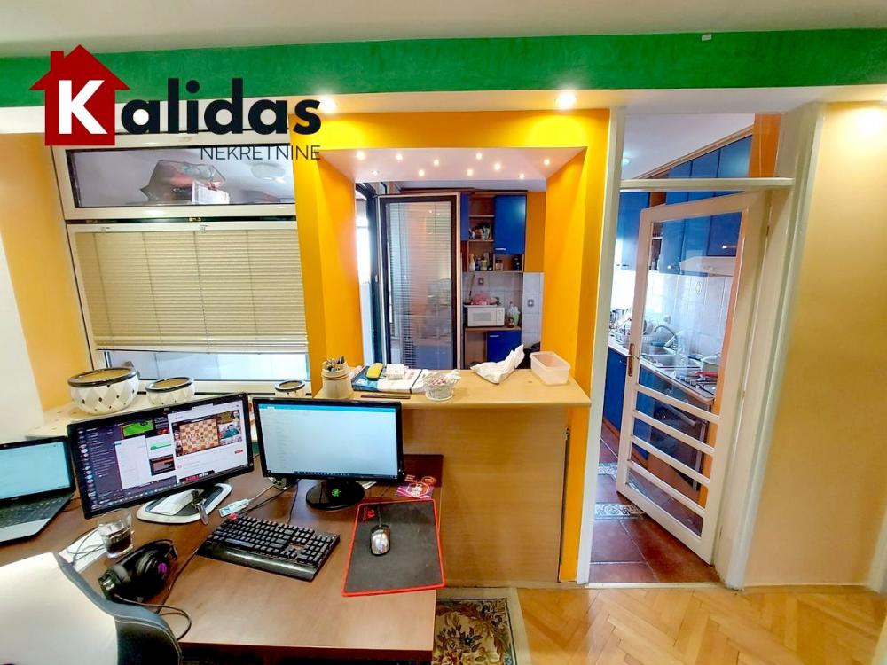 Slika 4 - Stan,NOVI SAD,BULEVAR,kv: 84, € 257500, ID: 1008106