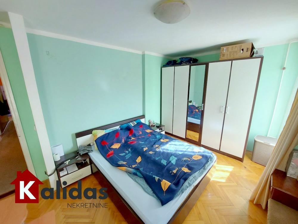 Slika 10 - Stan,NOVI SAD,BULEVAR,kv: 84, € 257500, ID: 1008106