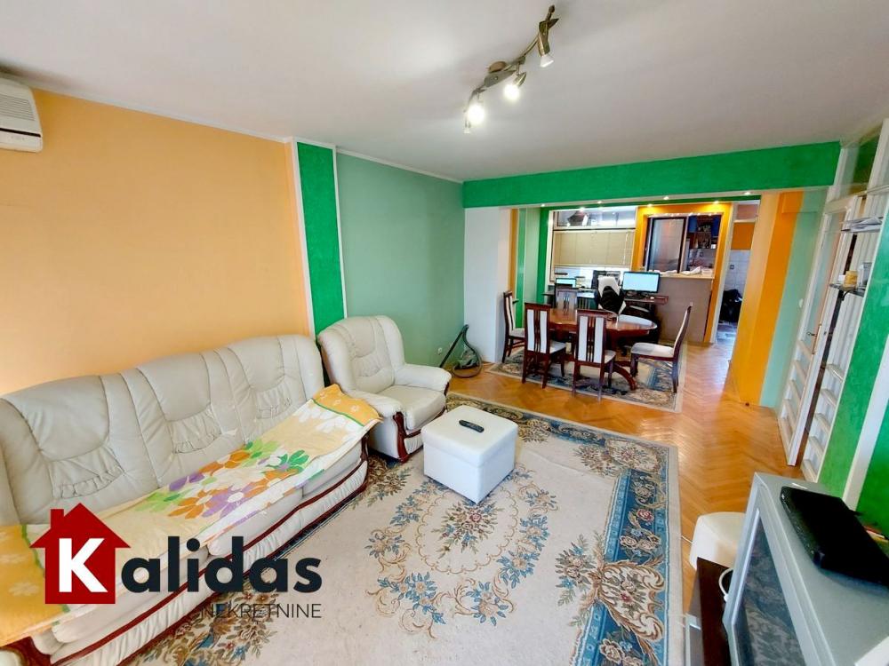 Slika 3 - Stan,NOVI SAD,BULEVAR,kv: 84, € 257500, ID: 1008106