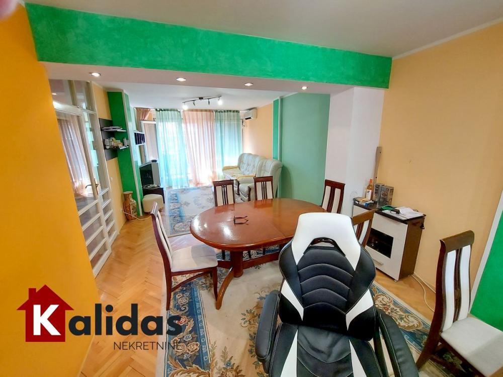 Slika 2 - Stan,NOVI SAD,BULEVAR,kv: 84, € 257500, ID: 1008106