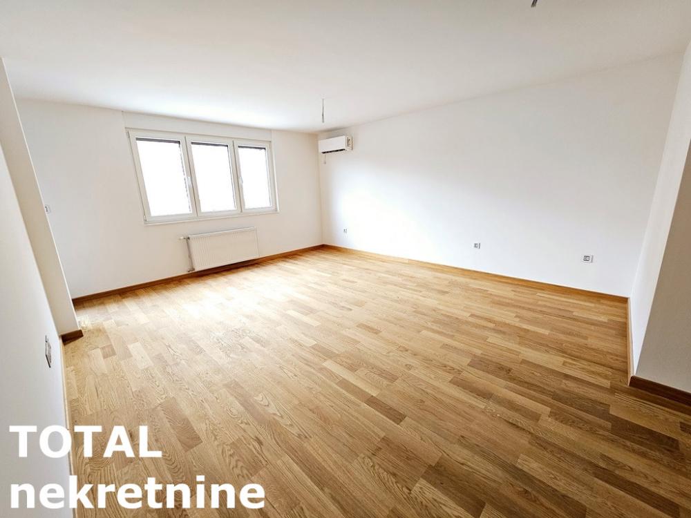 Slika 1 - Stan,NOVI SAD,PODBARA,kv: 72.00, € 208800, ID: 1101306