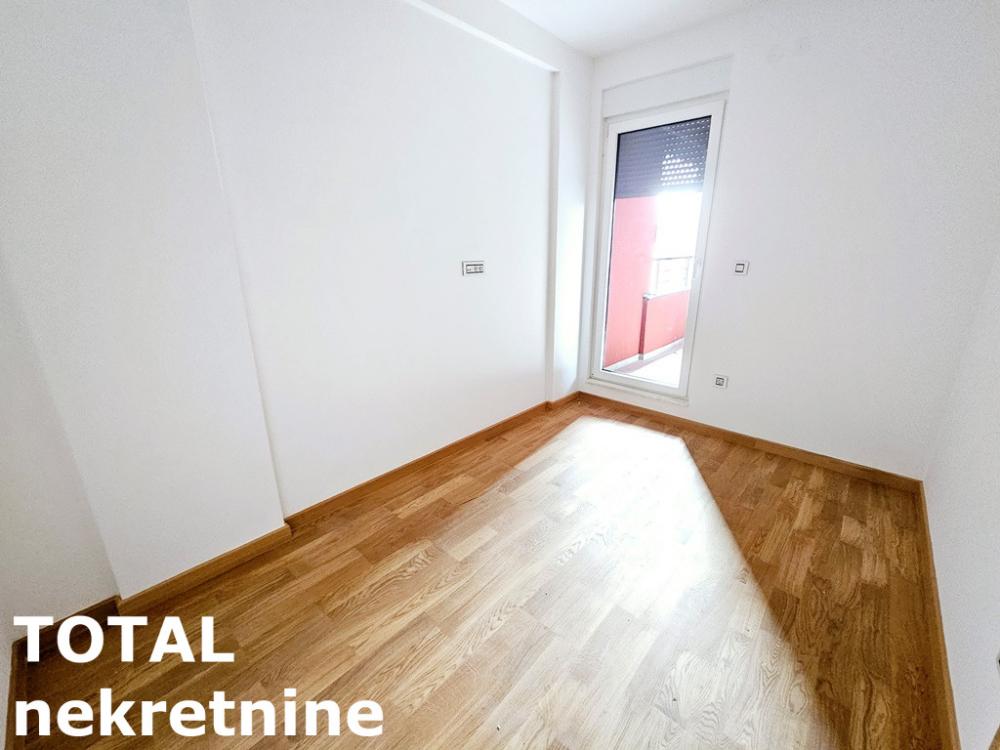 Slika 9 - Stan,NOVI SAD,PODBARA,kv: 98.00, € 264600, ID: 1101303