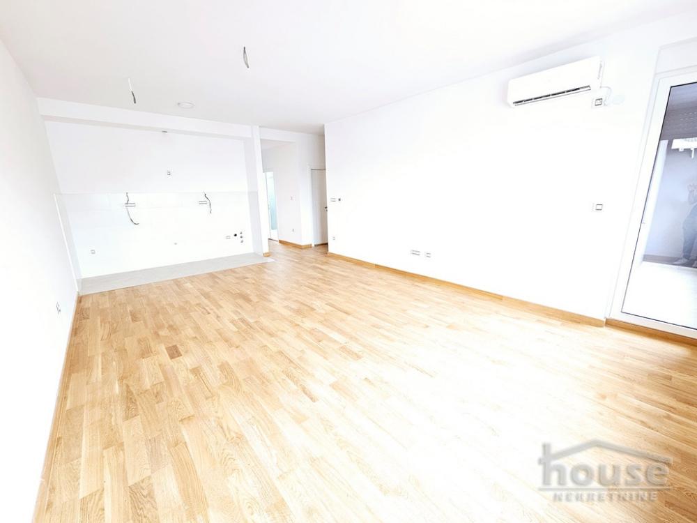 Slika 2 - Stan,NOVI SAD,PODBARA,kv: 110.00, € 286000, ID: 1064456