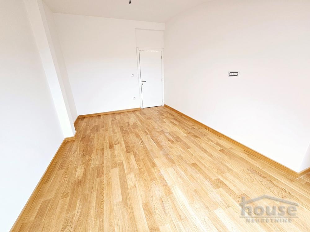 Slika 11 - Stan,NOVI SAD,PODBARA,kv: 110.00, € 286000, ID: 1064456