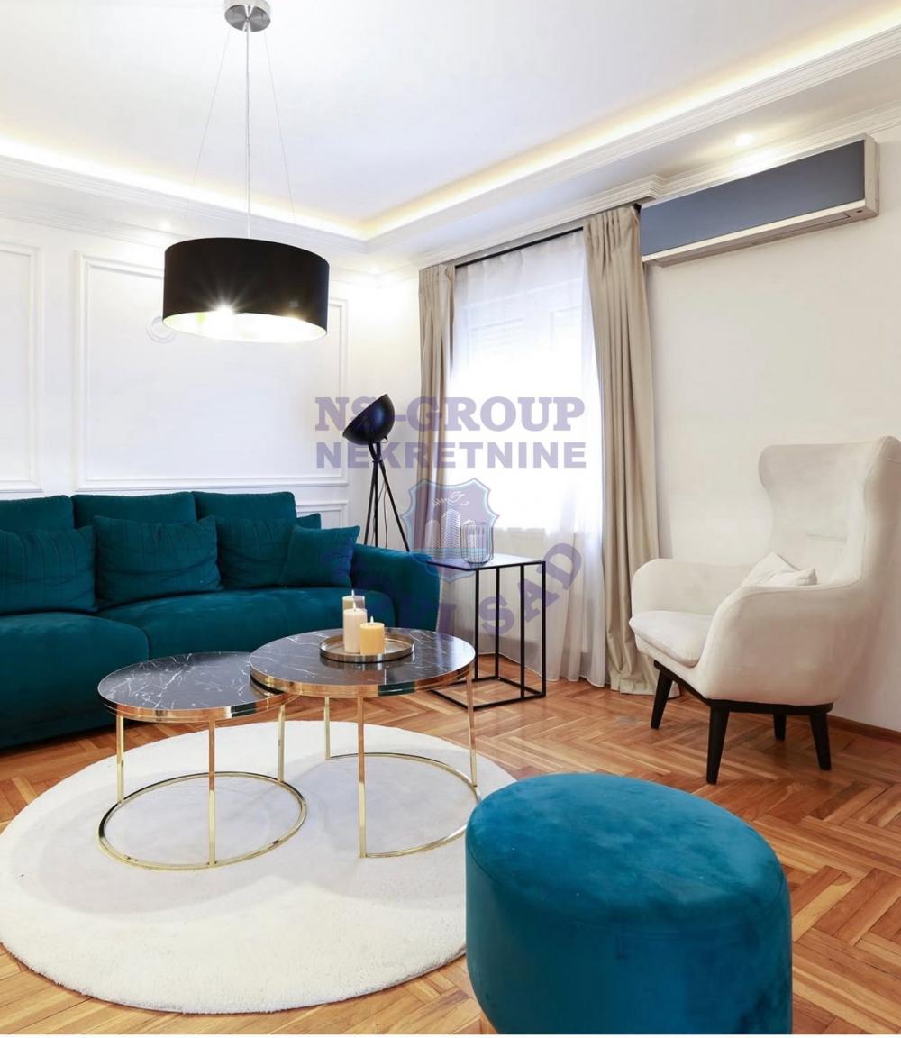 Slika 1 - Četvorosoban, Nova Detelinara Novi Sad, sa terasom, ima lift