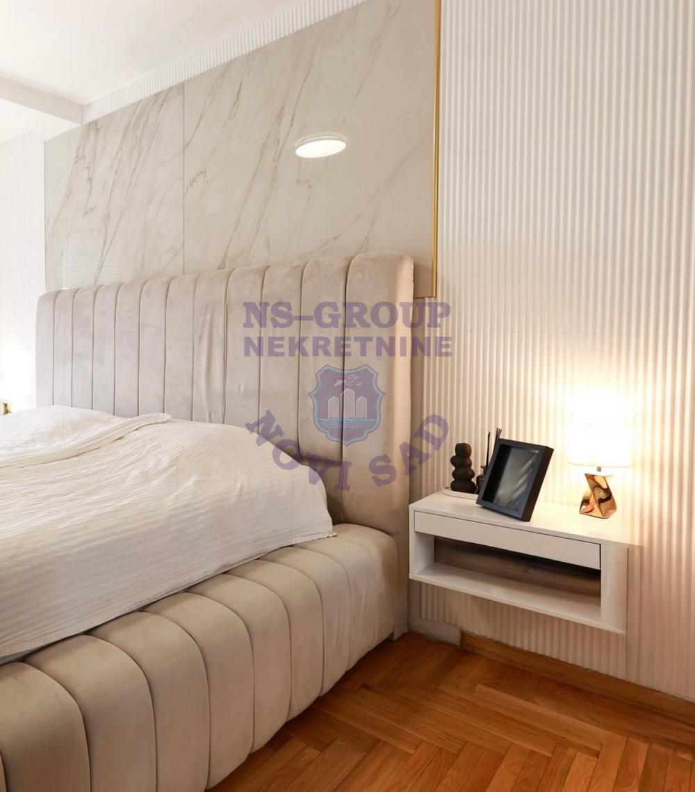 Slika 3 - Četvorosoban, Nova Detelinara Novi Sad, sa terasom, ima lift