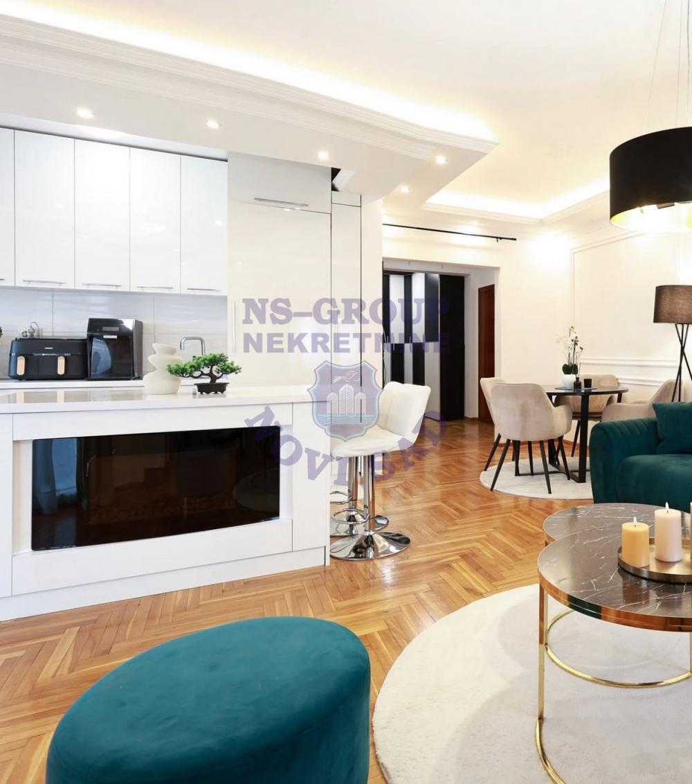 Slika 7 - Četvorosoban, Nova Detelinara Novi Sad, sa terasom, ima lift