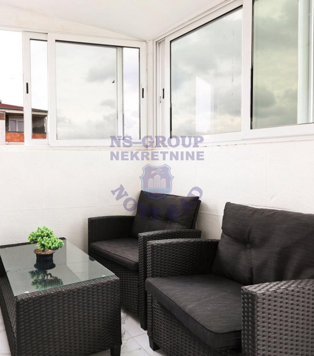 Slika 10 - Četvorosoban, Nova Detelinara Novi Sad, sa terasom, ima lift