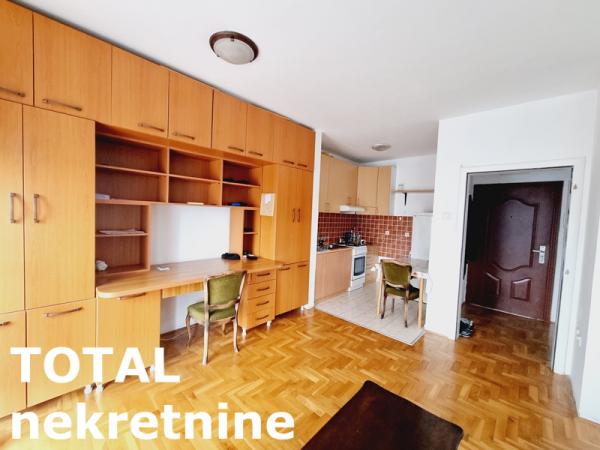 Slika 3 - Stan,NOVI SAD,BULEVAR EVROPE,kv: 38.00, € 116000, ID: 1101242