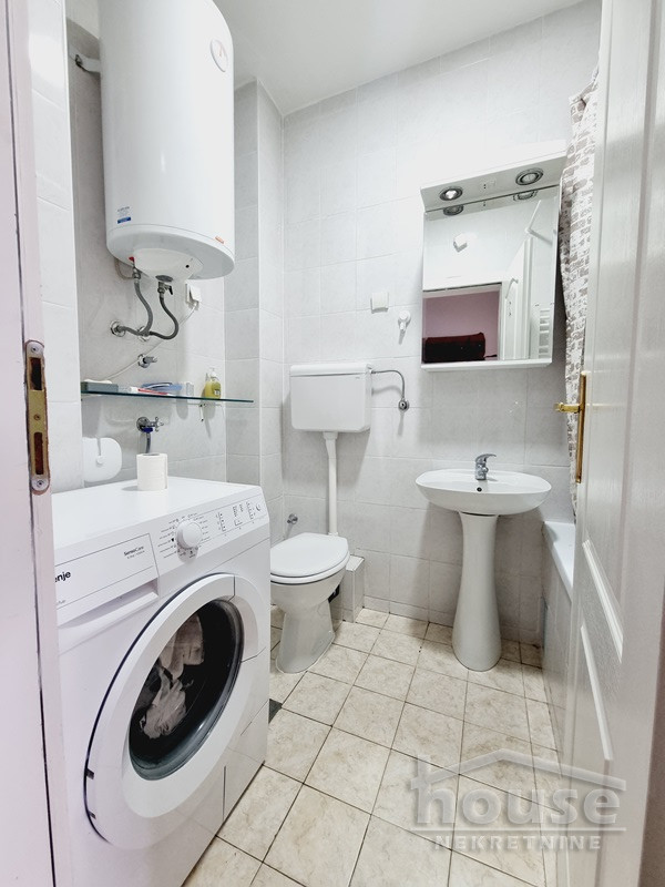 Slika 9 - Stan,NOVI SAD,BULEVAR EVROPE,kv: 38.00, € 116000, ID: 1064394