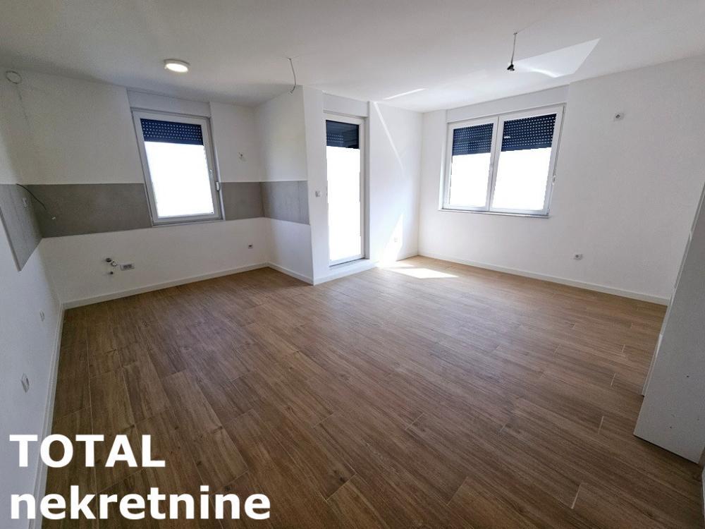 Glavna slika -Stan,PETROVARADIN,KARAGACA,kv: 72.00, € 151200, ID: 1100732