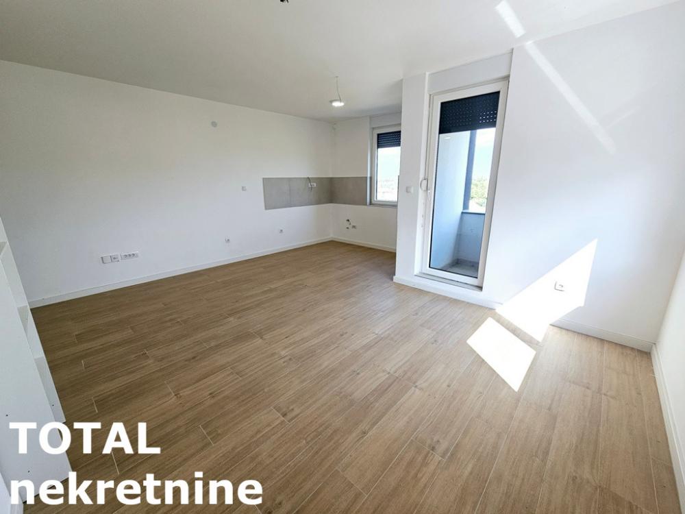 Slika 2 - Stan,PETROVARADIN,KARAGACA,kv: 72.00, € 151200, ID: 1100732