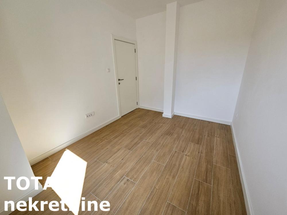 Slika 5 - Stan,PETROVARADIN,KARAGACA,kv: 72.00, € 151200, ID: 1100732