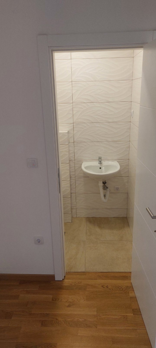 Slika 7 - Stan,NOVI SAD,TELEP,kv: 68.00, € 171600, ID: 1058743