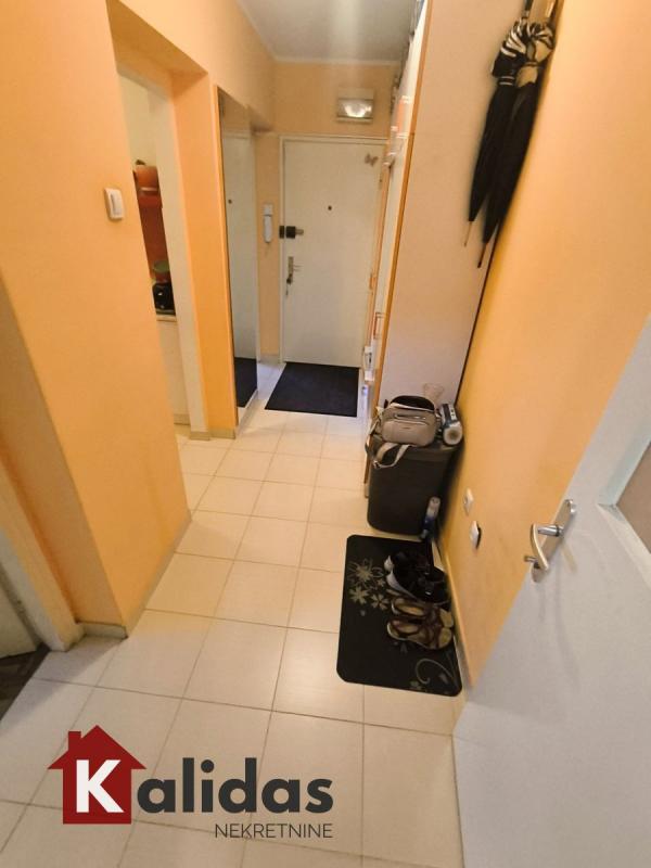 Slika 8 - Stan,NOVI SAD,ŽELEZNIČKA STANICA,kv: 54, € 135000, ID: 1008125