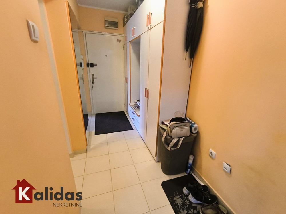 Slika 11 - Stan,NOVI SAD,ŽELEZNIČKA STANICA,kv: 54, € 135000, ID: 1008125