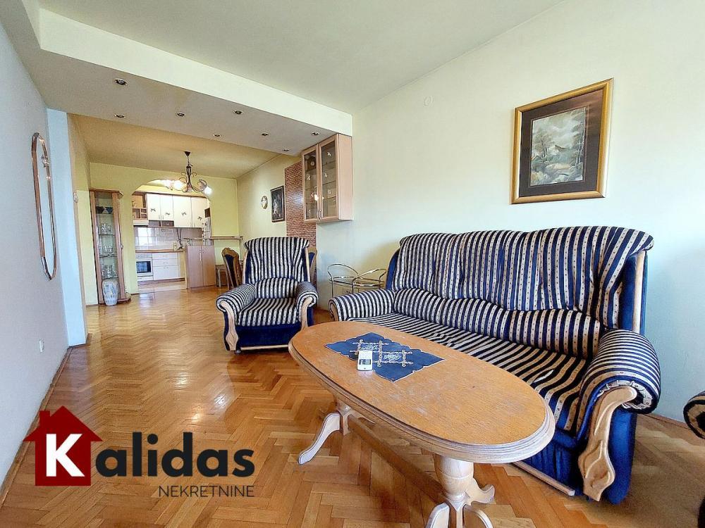 Glavna slika -Stan,NOVI SAD,BULEVAR,kv: 58, € 134400, ID: 1008127