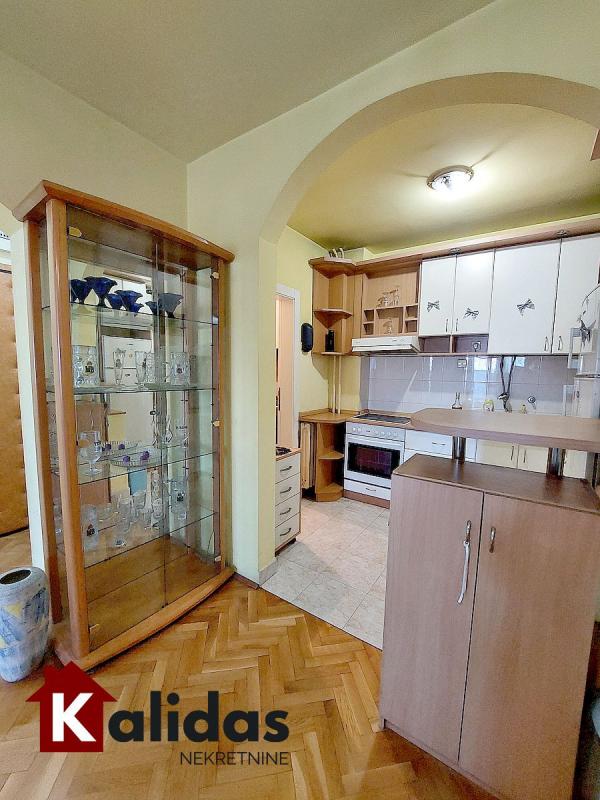 Slika 7 - Stan,NOVI SAD,BULEVAR,kv: 58, € 134400, ID: 1008127