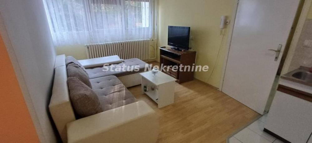 Glavna slika -Liman 2-Uknjižen Dvoiposoban stan 48 m2 u Prizemlju  kod Univerziteta na Top Lokaciji- 065/385 8880