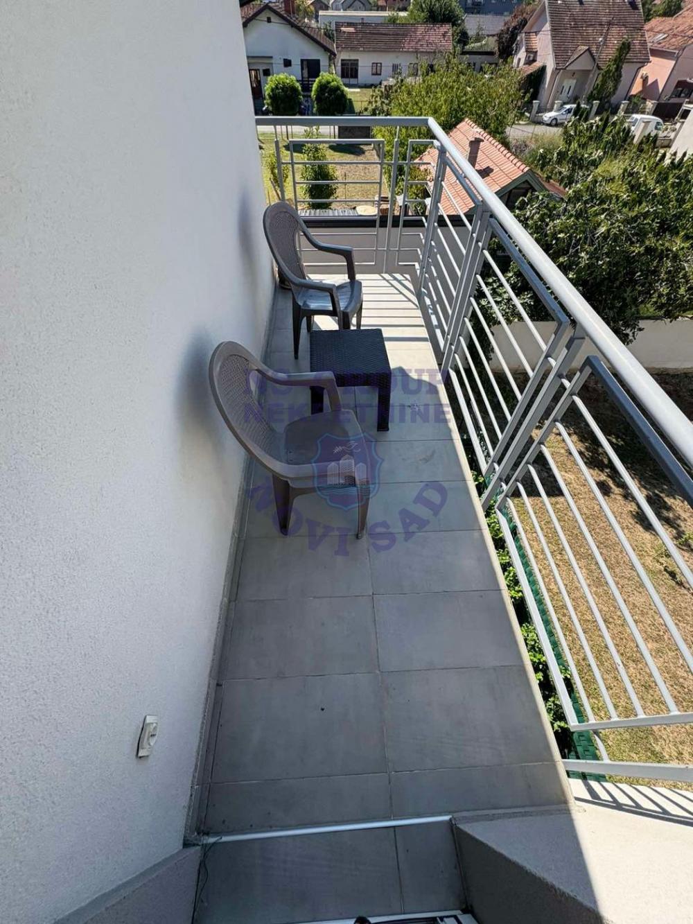 Slika 5 - Stan u Telepskoj Dolini, bez ulaganja! Parking mesto ispred zgrade!