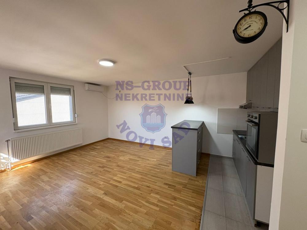 Slika 1 - Stan u Telepskoj Dolini, bez ulaganja! Parking mesto ispred zgrade!