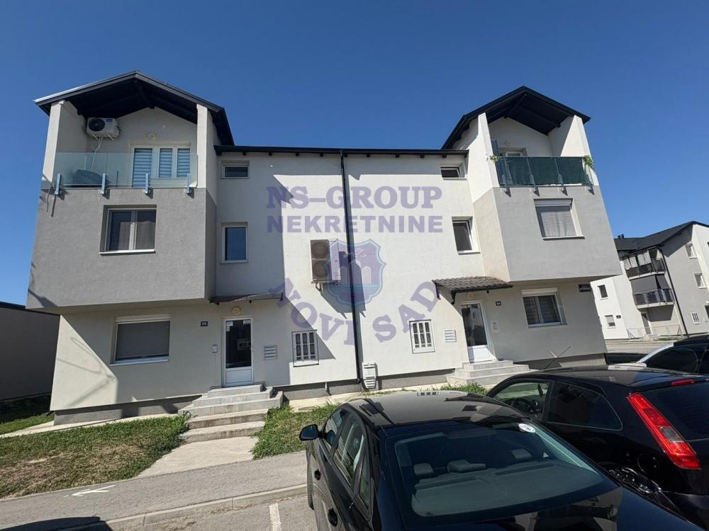 Slika 10 - Stan u Telepskoj Dolini, bez ulaganja! Parking mesto ispred zgrade!