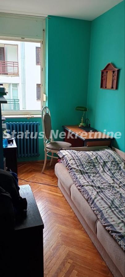 Slika 4 - ODLIČAN JEDNOIPOSOBAN STAN 48M2 U CENTRU GRADA, BLIZU RIBLJE PIJACE, 138400EU