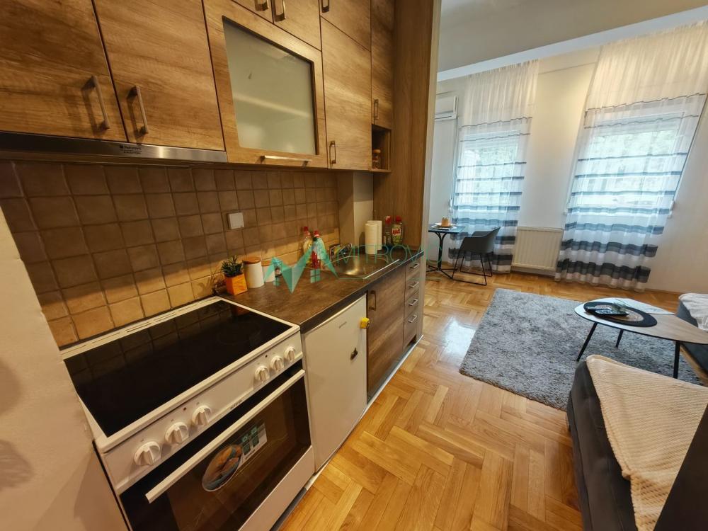 Slika 4 - Podbara, 37m2. Prelep jednoiposoban namešten stan. 