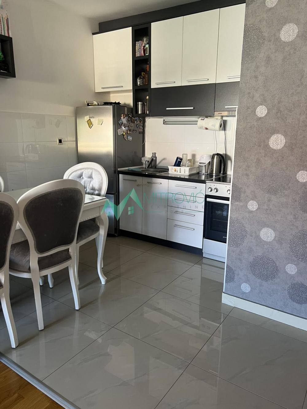 Slika 4 - Sajam kompleks, 47m2. Komforan dvosoban stan.  